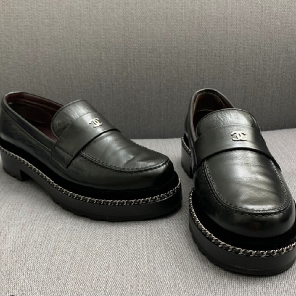 Chanel 2017 Leather Loafer (New Listing)